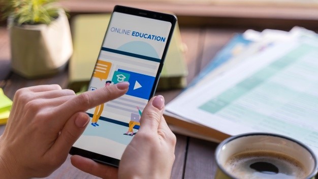 cómo crear tu curso de emprendimiento online