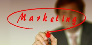 el CRM hace parte fundamental del marketing relacional