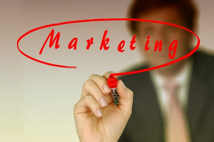 el CRM hace parte fundamental del marketing relacional