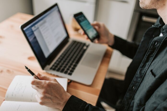 WhatsApp business es beneficioso para tu negocio WhatsApp Business es beneficioso para tu negocio