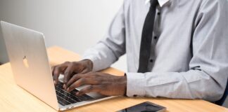 emails no comerciales dentro del Email Marketing