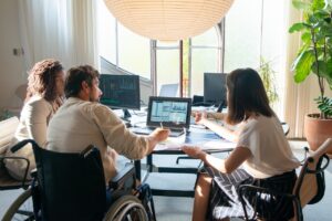 Guía: Investigación de clientes potenciales para ventas consultivas