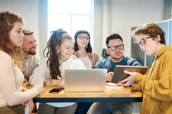 Preguntas frecuentes: Intranet social en empresas | Respuestas y consejos Preguntas frecuentes: Intranet social en empresas | Respuestas y consejos