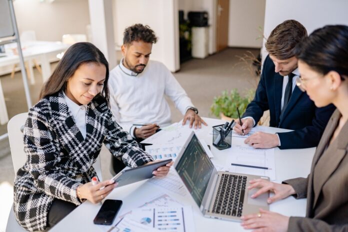 reportes y estadísticas desde un CRM reportes y estadísticas desde un CRM