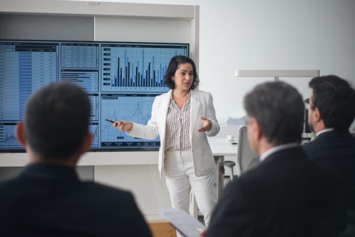 Plan de transformación digital B2B: Impulsando el futuro de las empresas Plan de transformación digital B2B: Impulsando el futuro de las empresas