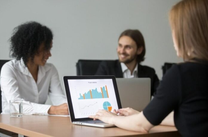 Como el por qué deberías invertir en un CRM Como el por qué deberías invertir en un CRM