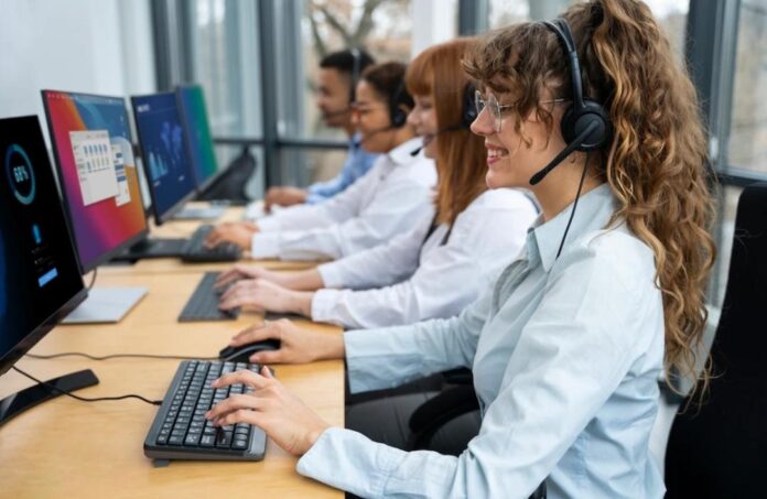 Si deseas optimizar tu atención al cliente necesitas WhatsApp Multiagente Si deseas optimizar tu atención al cliente necesitas WhatsApp Multiagente