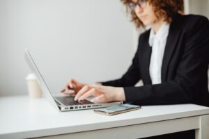 Cómo las herramientas de gestión de clientes pueden ayudar a la toma de decisiones