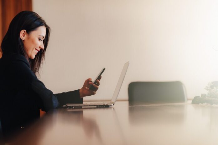 Atender clientes por WhatsApp en 2024 - Estrategias efectivas