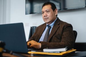 Tasa de apertura vs. tasa de clics: ¿Cuál priorizar en tu estrategia de correo electrónico?