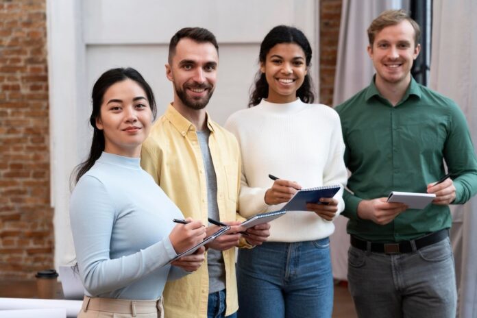 El Futuro Laboral con IA: Explorando sus Implicaciones en el Mundo Empresarial