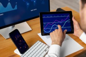 Descifrando los TOPS en IA: Unidades de Medida Cruciales y Su Impacto en la Tecnología