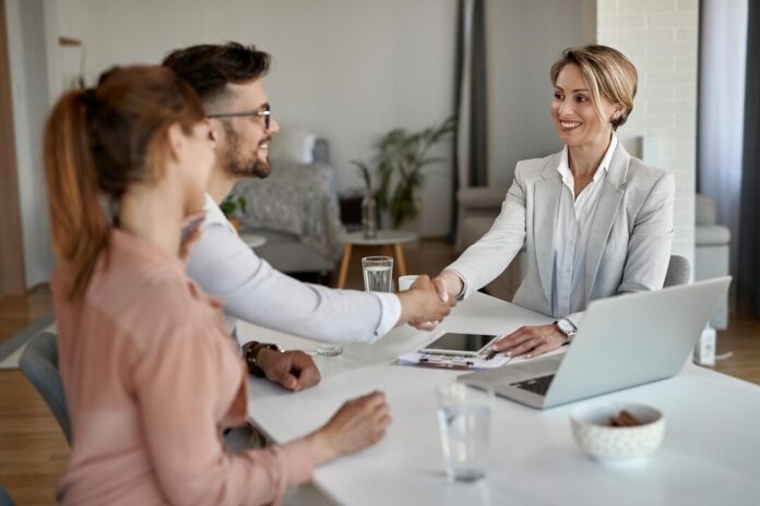 Revolucionando las Ventas Revolucionando las Ventas: Cómo la IA Está Transformando el Proceso de Venta