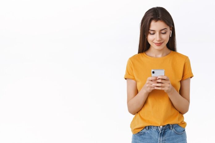 WhatsApp es gratis Si WhatsApp es gratis ¿Cómo gana dinero?