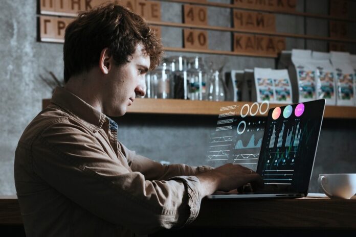 Conoce herramientas de IA que puedes implementar en tu negocio Conoce herramientas de IA que puedes implementar en tu negocio