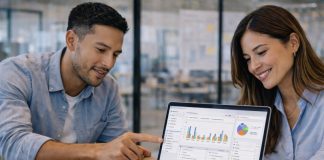 Trabajadores de impulsa en reunión