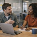 Trabajadores de impulsa en oficina